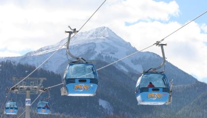 Ski lifts in luxury resort | Lucky Bansko SPA & Relax