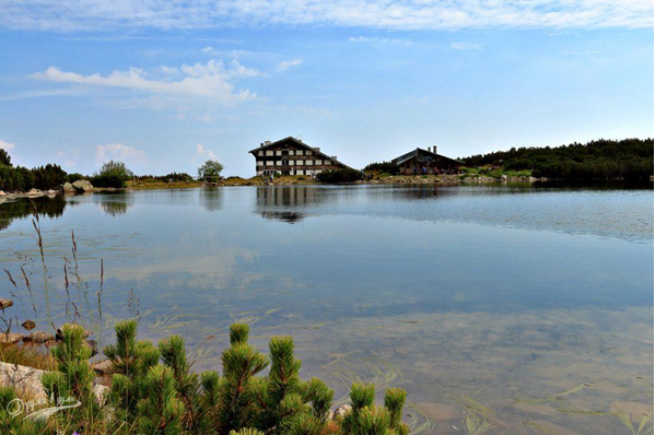 Three scenic paths around Bansko