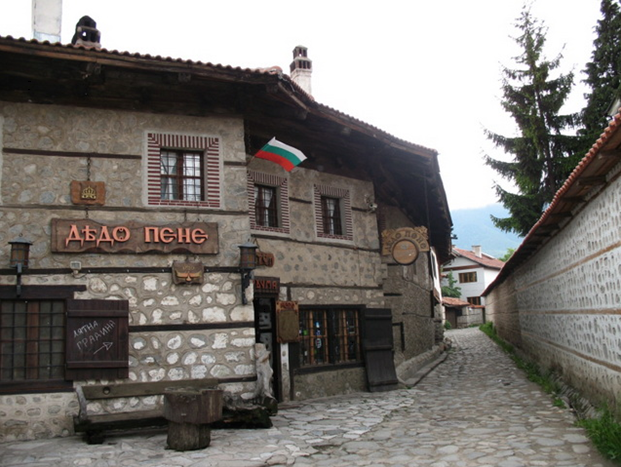 The house "DedoPene" Bansko