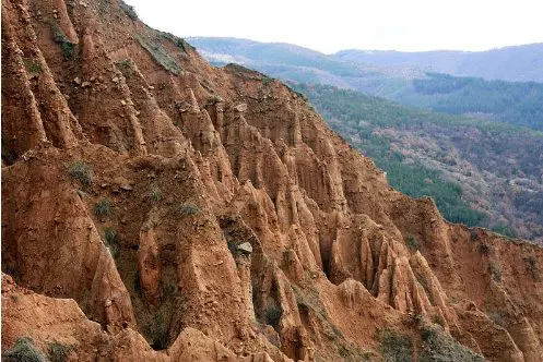 Stob pyramids